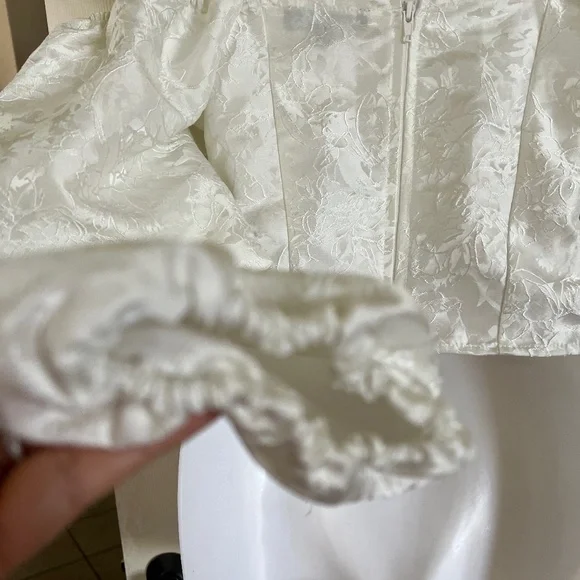 Lulus - Picture 7 of 8